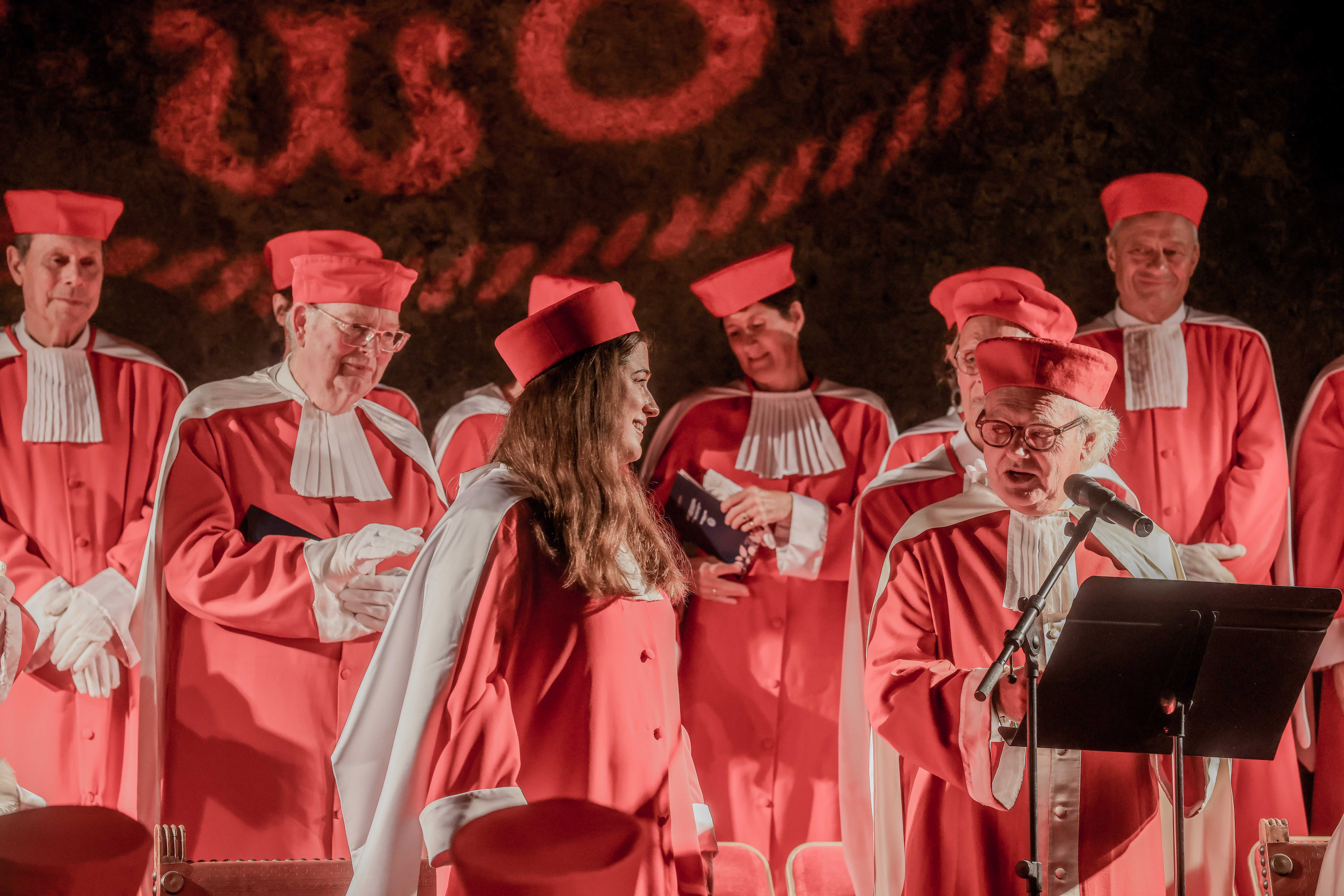 elizabeth padley, chancelière à oxford de la jurade de saint-emilion